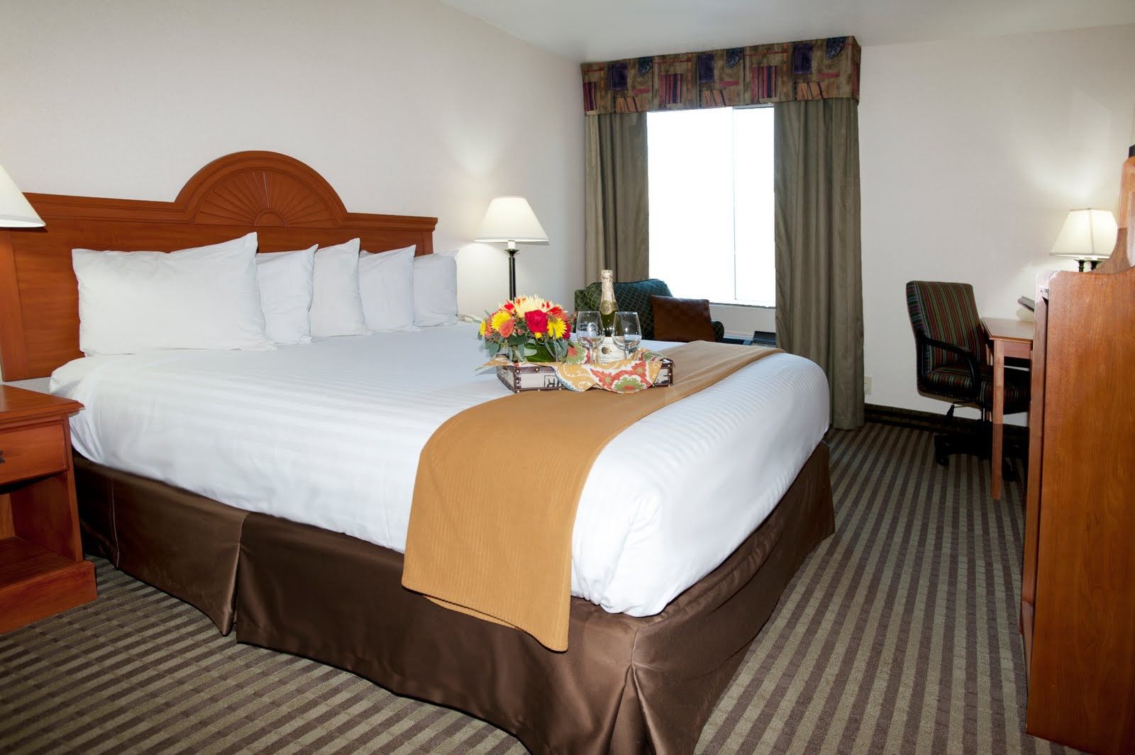 Hotel Western Twin View And Redding