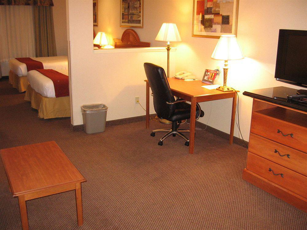 Western Twin View And Hotel 2*